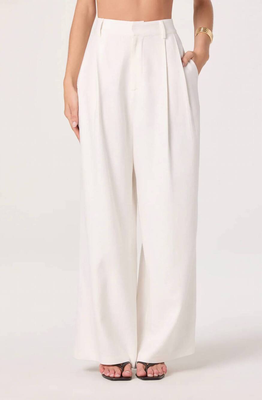 NEW ASTR women's talulla wide leg linen pant in off white